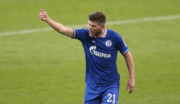 Beim FC Schalke 04 kann man sich angeblich auch ein längerfristiges Engagement von Klaas-Jan Huntelaar vorstellen.