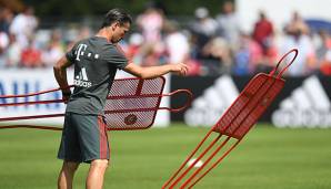 Niko Kovac bereitet eine Einheit während des Trainingslagers am Tegernsee vor.