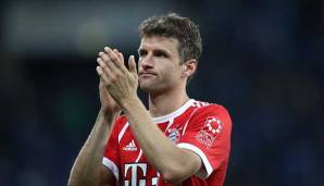 Thomas Müller hat sich mit einer Spende bei den Helfern in seiner Heimatregion bedankt.