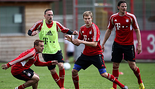 Van Buyten (r.) steht im Training schon seinen Mann. Vielleicht auch im Champions-League-Finale?