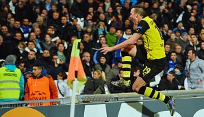 Ab in die Kurve: Kevin Großkreutz nach seinem Siegtor für den BVB in Marseille