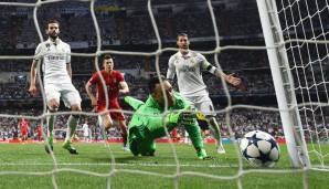 18. April 2017, Viertelfinale Champions League, Rückspiel Real FCB 4:2 n.V: ... denn Bayern gewinnt das Rückspiel tatsächlich mit 2:1 - weil Ramos ins eigene Netz trifft. 2:1 für die Bayern, nach Gelb-Rot für Vidal geht es zu zehnt in die Verlängerung ...