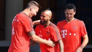 Vidal mit seinen früheren Teamkollegen Niklas Süle (l.) und Mats Hummels.