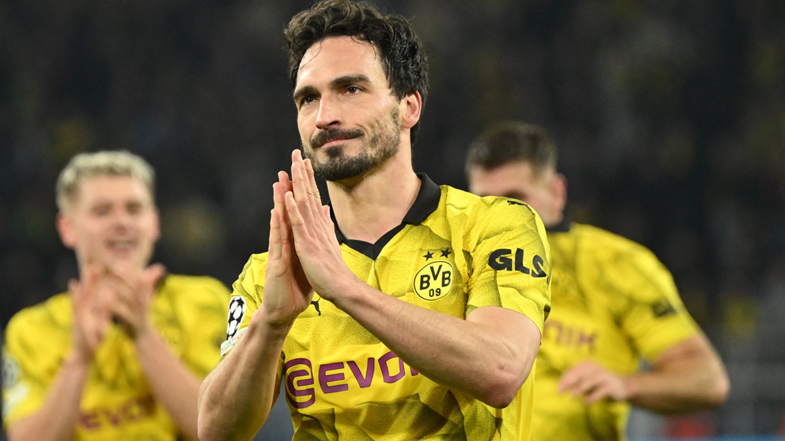 bvb-hummels_1600x900