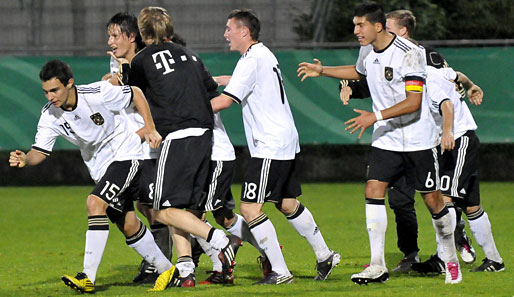 Zum Auftakt des Qualifikations-Turniers zur EM 2011 gewann die U 17 mit 5:0 gegen Estland