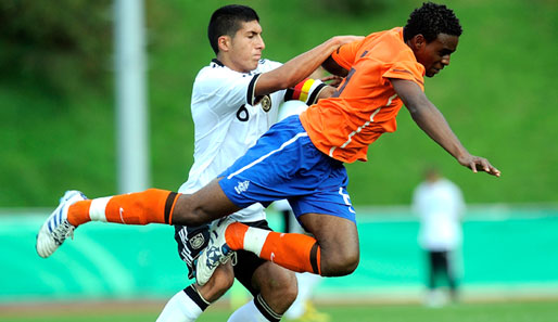 Kyle Ebecilio (r., gegen Deutschlands Emre Can) gehört zu den möglichen Stars der U-17-WM