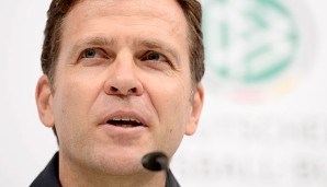 Oliver Bierhoff möchte erst nach der erfolgreichen WM-Qualifikation über einen neuen Vertrag reden