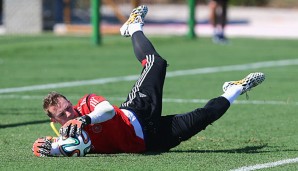 Manuel Neuer absolivert wieder normales Torwarttraining