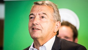 Wolfgang Niersbach will sich einen möglichen Final-Rückzug so lange wie möglich offen halten