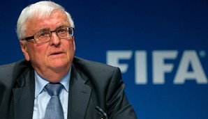 Ex-DFB-Präsident Theo Zwanziger nimmt offenbar nochmals Einsicht in ein Schreiben von 2005