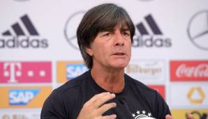 Joachim Löw auf der Pressekonferenz in Süd-Tirol