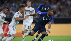 Das Spiel war dann ziemlich in Ordnung und eigentlich ein Fingerzeig, dass man aus den Fehlern der WM gelernt hatte. Mit dem 0:0 waren am Ende alle zufrieden.