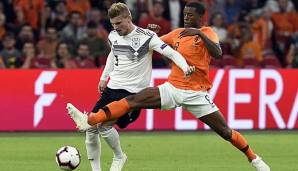 Timo Werner im Duell mit Liverpools Georginio Wijnaldum.