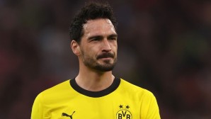 mats-hummels-of-borussia-dortmund-main-img