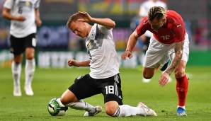 Joshua Kimmich: Ungewohnt wackeliger Auftritt. Spielte einen üblen Querpass im eigenen Strafraum, bei dem er froh sein konnte, dass Österreich nichts daraus machte (45.). Auch in der zweiten Hälfte immer wieder unsicher. Note: 5.