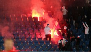 Fans von Hansa Rostock zündeten ein vor einigen Jahren geklautes Hertha-Banner an