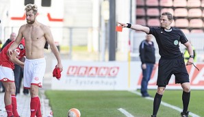 Alexander Hack darf die kommenden drei Partien von der Tribüne aus verfolgen