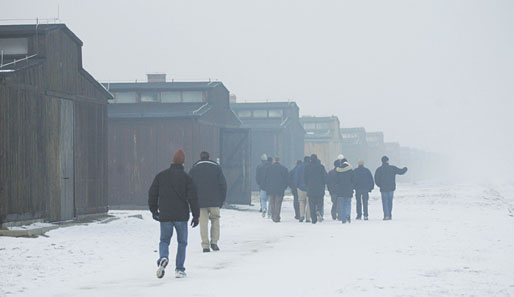 Der DFB schickt eine Delegation zum Besuch in das ehemalige KZ in Auschwitz