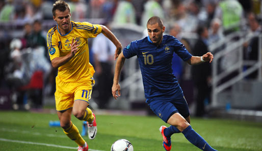 Noch fehlt Karim Benzema (r.) bei der EM das Abschluss-Glück. Das soll sich gegen Spanien ändern