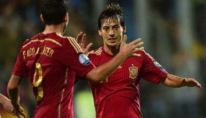 David Silva (r.) eröffnete den 4:0-Torreigen für die Spanier