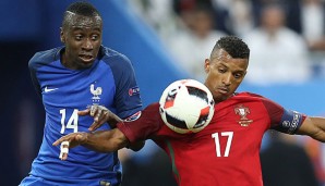 Blaise Matuidi im Zweikampf mit Nani