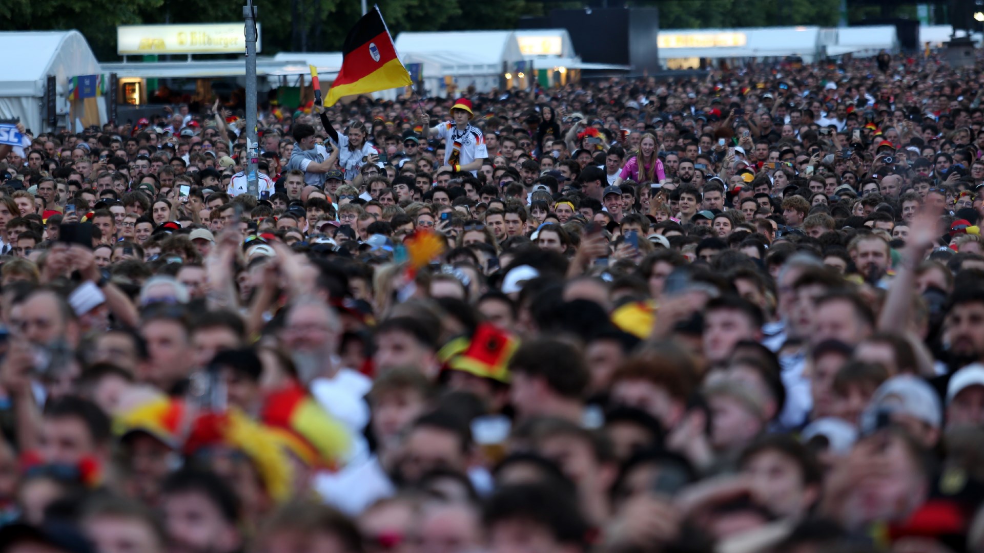 Deutschland-Fans-1920