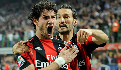 Jubelt Alexandre Pato (l.) bald für Chelsea?