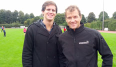 SPOX-Redakteur Daniel Reimann (l.) traf Jens Lehmann beim Laureus Kids Day