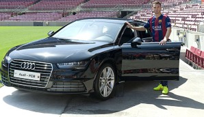 Thomas Vermaelen außerhalb eines Autos - vielleicht auch besser...