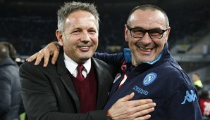 Steht auf die abgewandelte Form der Beatles: Napoli-Coach Sarri (r.)