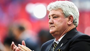 Steve Bruce feierte zuletzt den Premier-League-Aufstieg mit Hull City