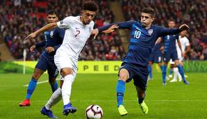 Jadon Sancho hier im Duell mit seinem Team-Kollegen Pulisic.