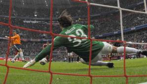 Riemann war seit über elf Jahren der erste Torhüter, der in der Bundesliga zu einem Elfmeter antrat. Damals am 30. Januar 2010 scheiterte Butt als Bayern-Keeper am Mainzer Schlussmann Heinz Müller.