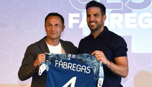 Prominenz bei Como 1907: Sportvorstand Dennis Wise und Neuzugang Cesc Fabregas.