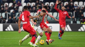 Atalanta Bergamo (rot) und Juventus Turin spielen um den italienischen Pokal.