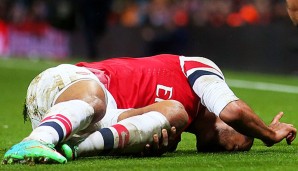 Theo Walcott zog sich im FA Cup gegen die Tottenham Hotspur einen Kreuzbandriss zu