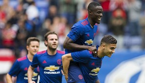 Eric Bailly (2. v.r.) spielte gegen Wigan 82 Minuten