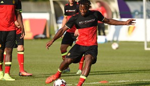 Michi Batshuayi wat unzufrieden mit seinem Passwert bei FIFA