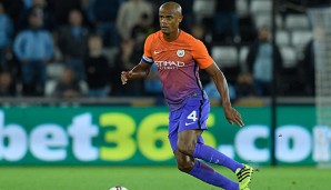 Vincent Kompany sitzt unter Guardiola meistens auf der Bank