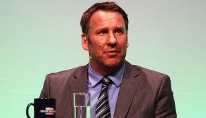 Paul Merson kontert Alan Shearer