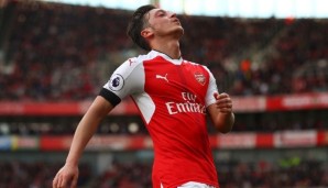 Mesut Özil vom FC Arsenal hat derzeit offenbar nur Angebote aus Türkei und China vorliegen