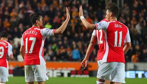 Alexis Sanchez und Mesut Özil standen nach der Saison beide kurz vor einem Abschied