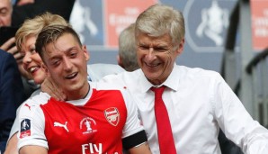 Mesut Özil kann sich einen Verbleib beim FC Arsenal vorstellen