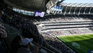 Wir erreichen den Innenraum. 30.000 durften zu diesem ersten Test ins Stadion. Insgesamt gibt es 62.062 Plätze.