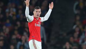 Granit Xhaka geriet bei seiner Auswechslung gegen Palace mit den eigenen Fans aneinander.