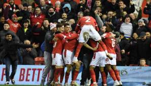 Nottingham Forest bejubelt den Sieg gegen den FC Arsenal.