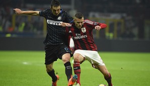 Jeremy Menez (r.) konnte sich gegen Zdravko Kuzmanovic durchsetzen