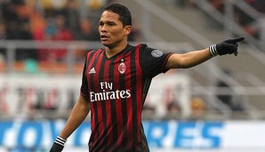 Carlos Bacca steht beim AC Milan nach den Großinvestitionen in dieser Transferperiode auf dem Abstellgleis