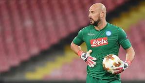 Der AC Milan bestätigt Gespräche mit Napolis Pepe Reina.