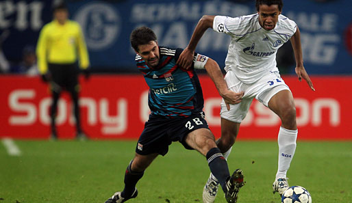 Jeremy Toulalan (l.) wechselt zum FC Malaga in die Primera Division